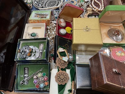 Lot 57 - Large collection of vintage costume jewellery including Scottish brooches, micro mosaic, jewellery boxes etc