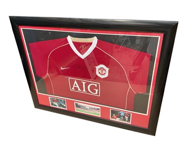 Lot 369 - Ryan Giggs, signed Manchester United shirt, in presentation frame