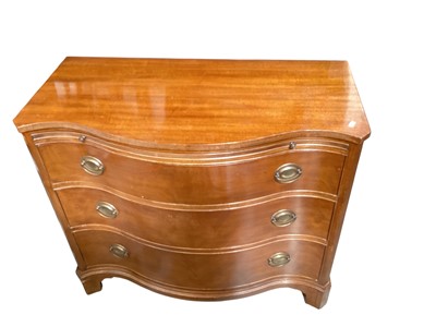 Lot 1214 - Georgian style mahogany serpentine chest of drawers