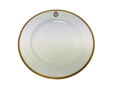 Lot 137 - T.R.H. The Duke and Duchess of York Wedgwood dinner plate c.1890