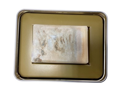 Lot 134 - The Marriage of T.R.H. The Duke and Duchess of Cambridge Wedding cake in tin