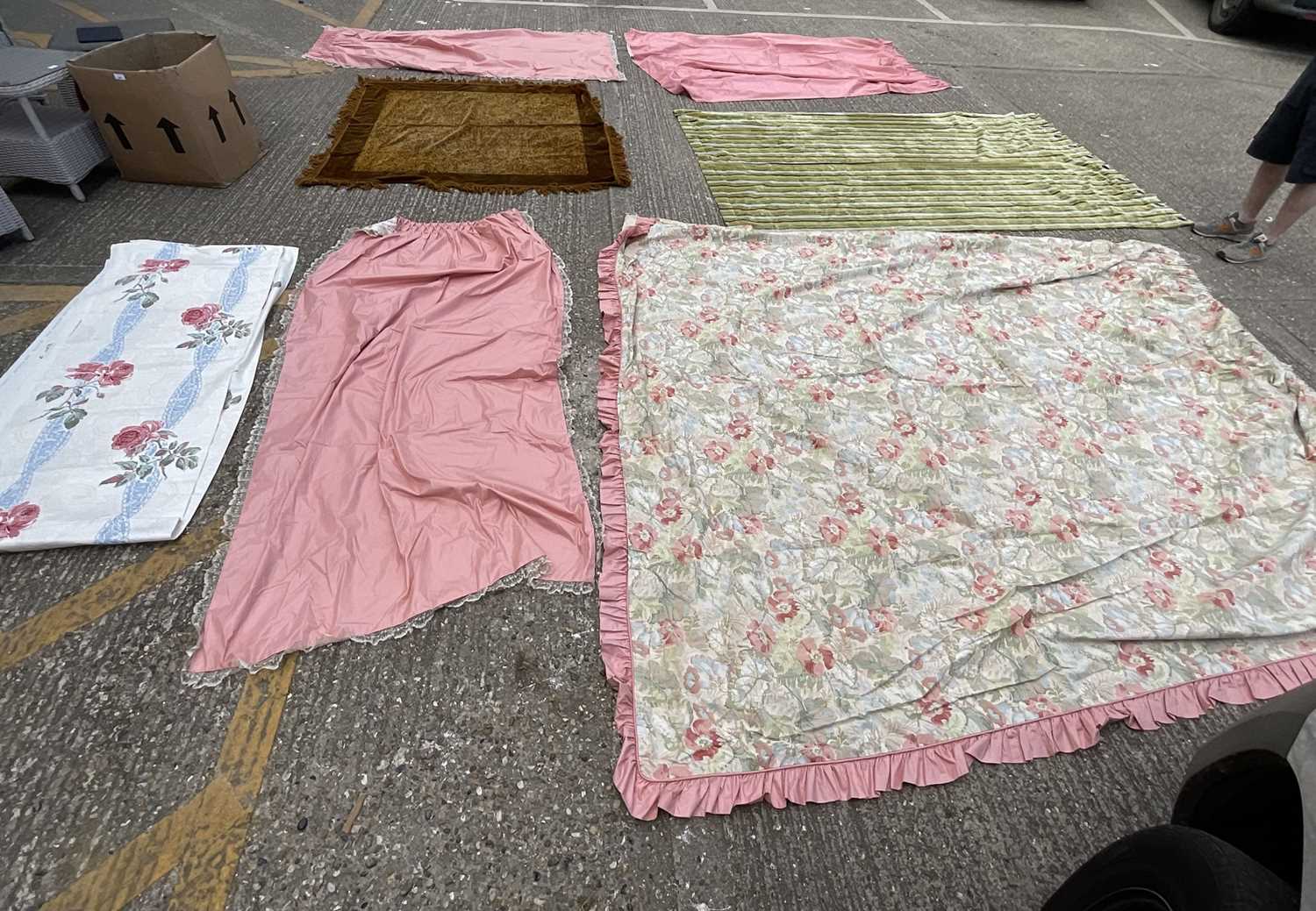 Lot 886 - Large velvet curtain, large chenille tablecloth, etc
