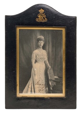Lot 8 - H.M. Queen Mary, fine signed Royal Presentation photograph of the Queen Empress signed 'Mary 1911-12' in original Morocco leather frame with domed top and gilt embossed crowned MRI cypher, easel...