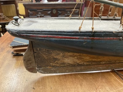 Lot 1009 - Antique model of a ship