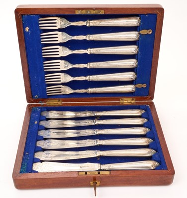 Lot 505 - Set of six Victorian silver fish knives and forks in a fitted case