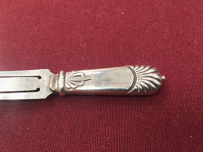 Lot 228 - Victorian silver combination bookmark/propelling pencil in the form of a butter knife (Birmingham 1887)