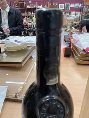 Lot 653 - Warre 2001 Quinta da Cavadinha vintage port in case, and a bottle of Graham's 1983 vintage port (leaking slightly) (2 bottles)