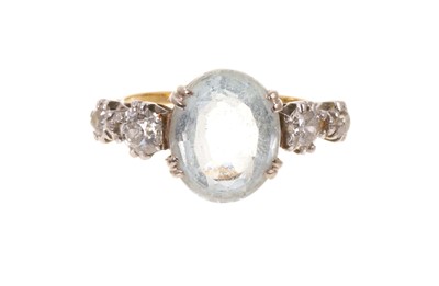 Lot 632 - Edwardian aquamarine and diamond ring