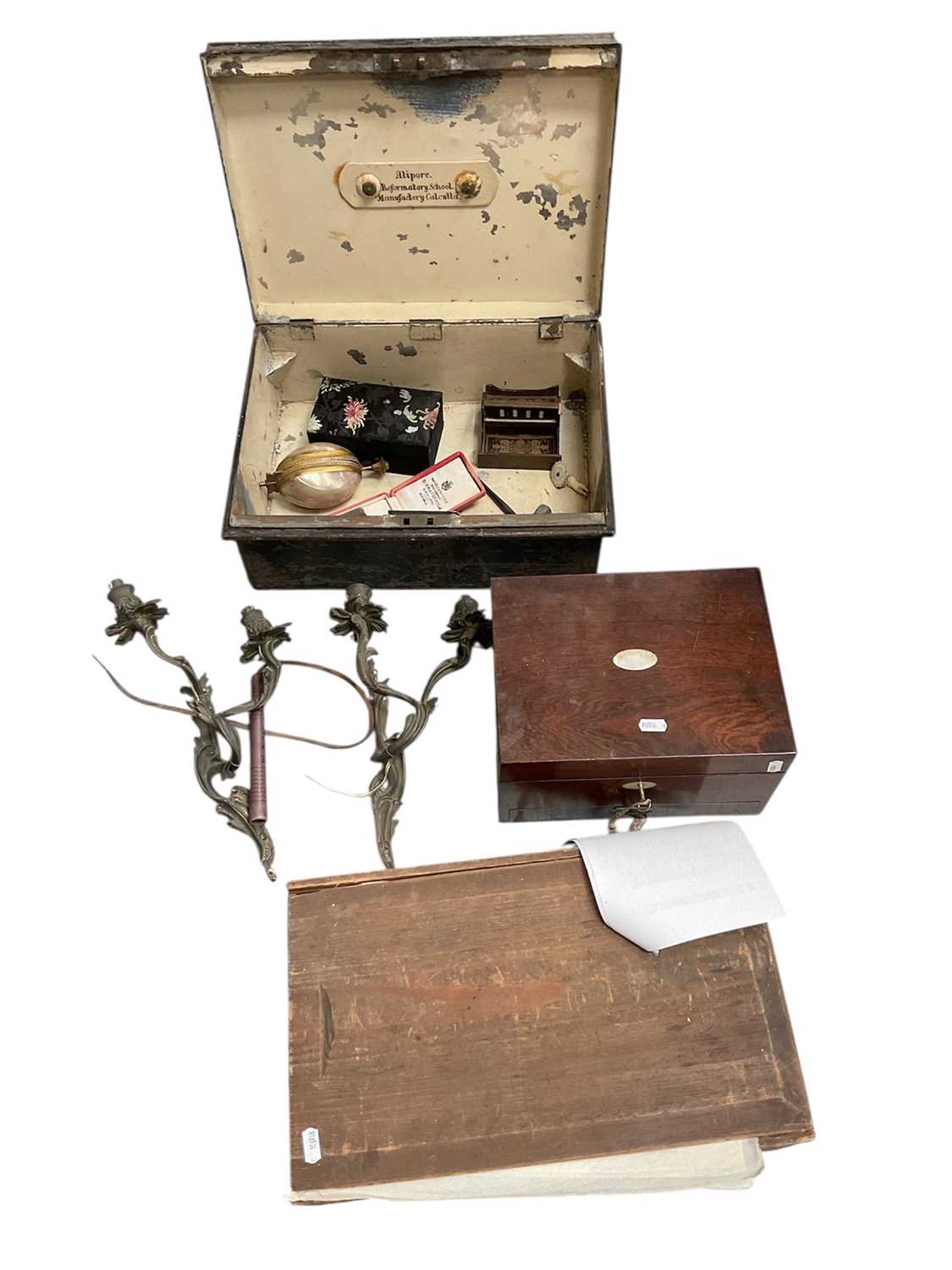 Lot 93 - Sundry items, including a 19th century