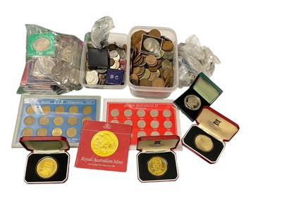 Lot 480 - World - Mixed coinage to include a small quantity of G.B. silver & others (Qty)