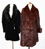 Lot 3147 - Ladies' circa 1920s vintage black velvet coat...