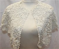 Lot 3148 - Selection of antiques and vintage lace -...