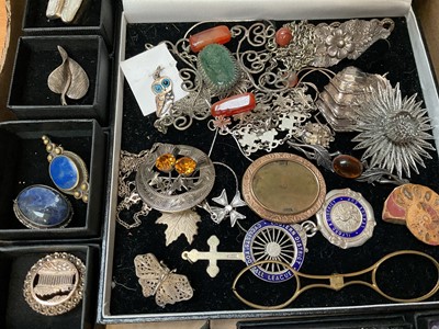 Lot 218 - Group of silver and white metal jewellery, other jewellery and sundries