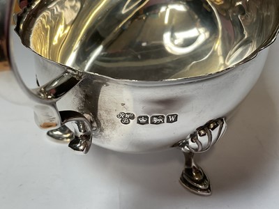 Lot 22 - 1930s silver sauce boat retailed by Harrods (Sheffield 1939)