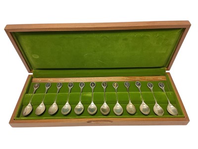 Lot 543 - Set silver "Royal Horticultural Society" flower spoons in case