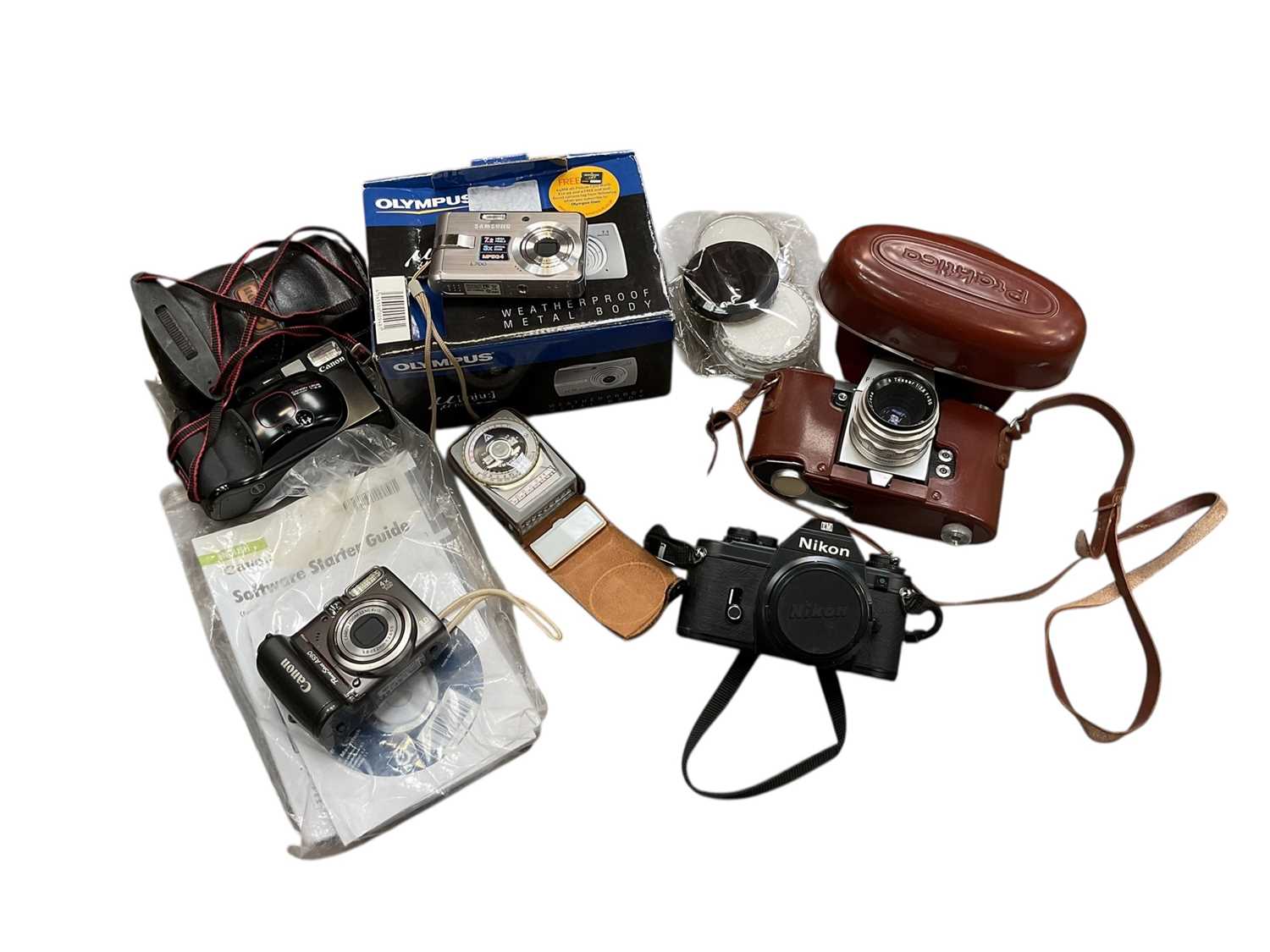 Lot 2354 - Collection of cameras and Carl Zeiss binoculars