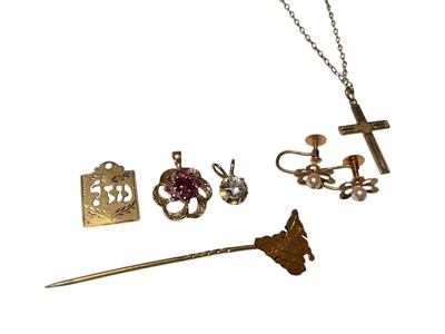 Lot 163 - Group of 9ct gold jewellery and 18ct gold cased watch