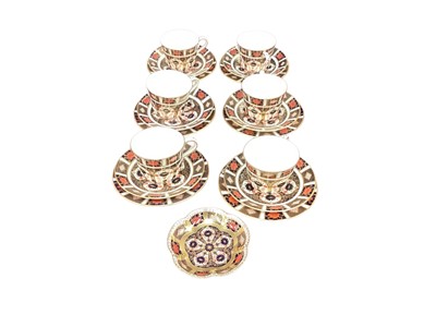 Lot 972 - Royal Crown Derby Imari teaset, pattern no.1128 - 18 pieces together with a matching dish