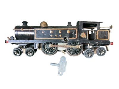 Lot 1991 - Hornby O Gauge 4-4-4 LNER clockwork locomotive with rolling stock and locomotive spare parts (qty)