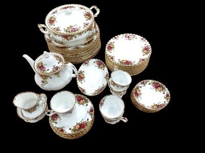 Lot 1109 - Quantity of Royal Albert Old Country Roses