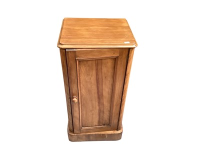 Lot 1262 - Victorian satinwood pot cupboard