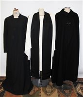 Lot 3110 - Gentlemen's good quality long black wool coat...