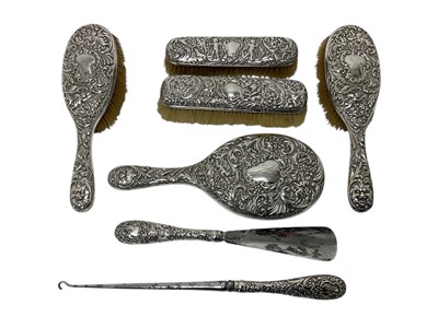 Lot 574 - Silver dressing table items