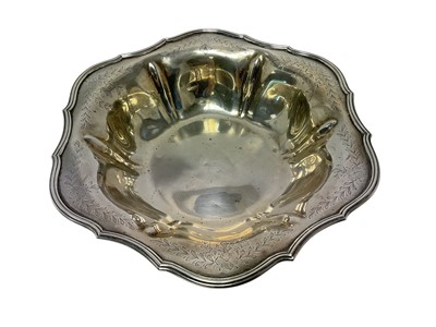 Lot 571 - Sterling engraved round fruit bowl