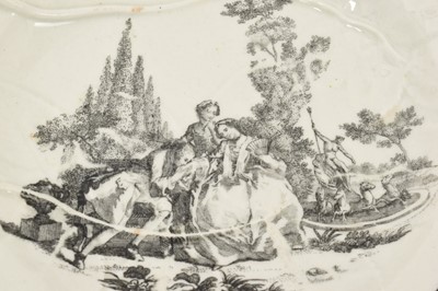 Lot 36 - Worcester Blind Earl sweetmeat dish, printed by Robert Hancock with L’Amour, circa 1765-70