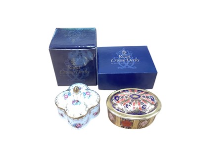 Lot 1101 - Group of Halcyon Days boxes, and other trinket boxes including Royal Crown Derby Old Imari