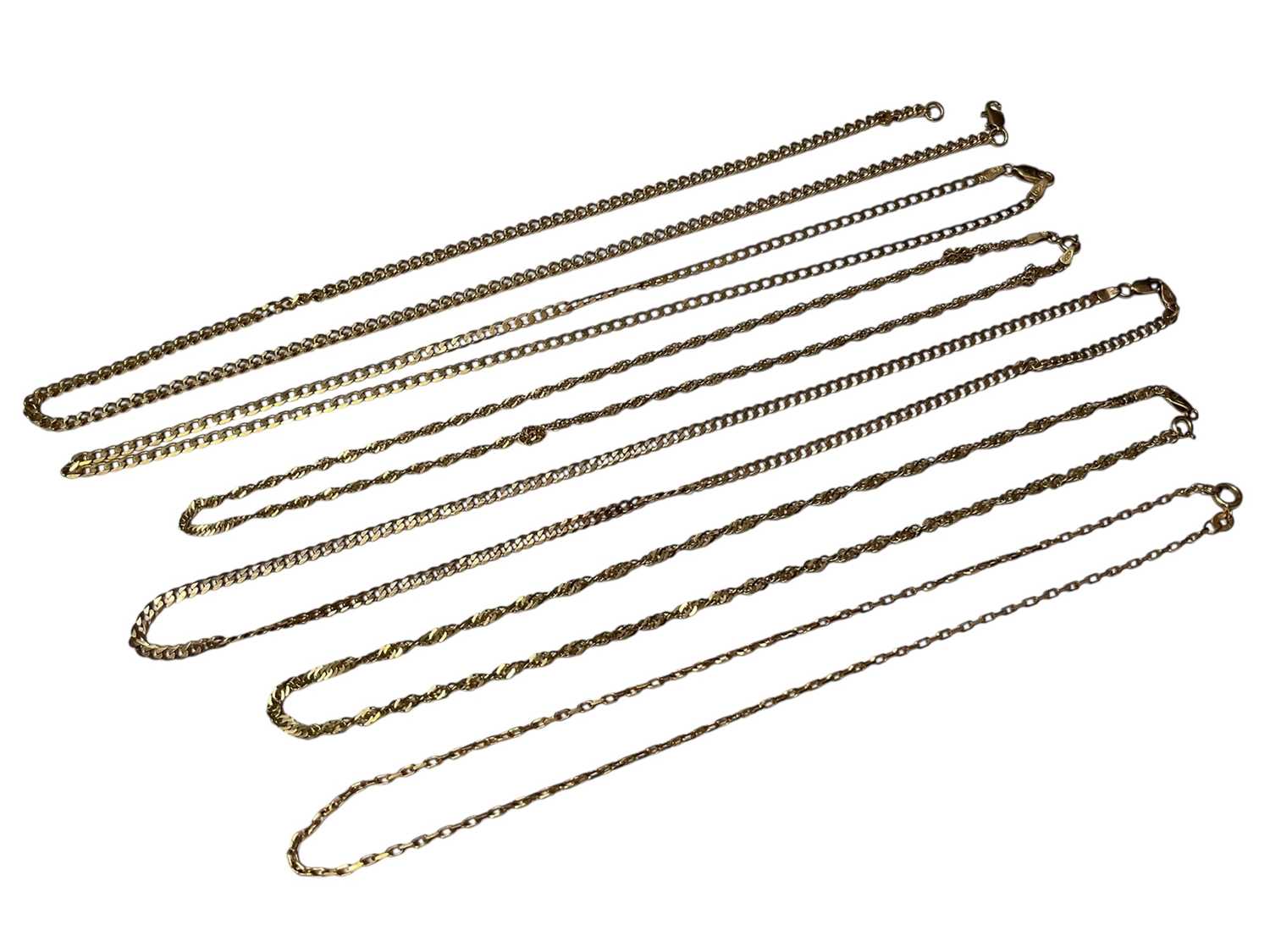 Lot 246 - Six 9ct gold chains, various