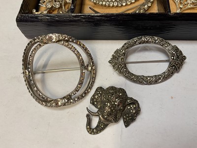 Lot 284 - Collection of vintage silver paste set brooches and Belle Époque silver pendant necklace