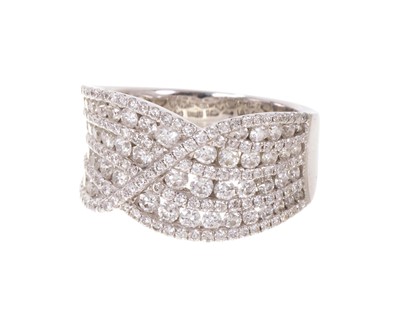 Lot 743 - Ladies' 18ct white gold diamond ring