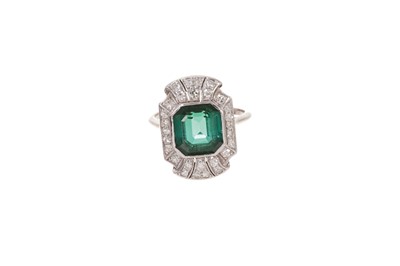 Lot 708 - Art Deco green tourmaline and diamond cocktail ring
