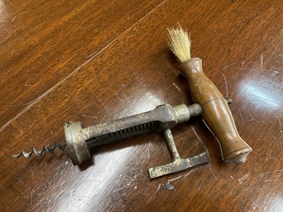 Lot 151 - Antique cork screw