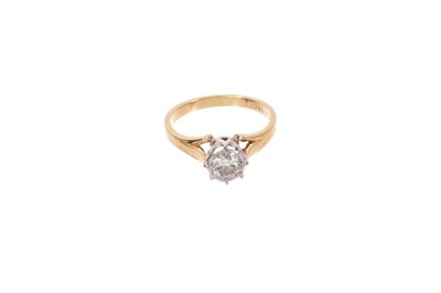 Lot 739 - Diamond single stone ring in platinum illusion setting on 18ct yellow gold shank