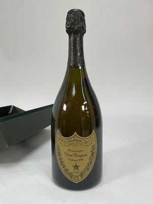Lot 33 - One bottle, Champagne, Moët & Chandon Dom Perignon 1996 Vintage, boxed (damaged)