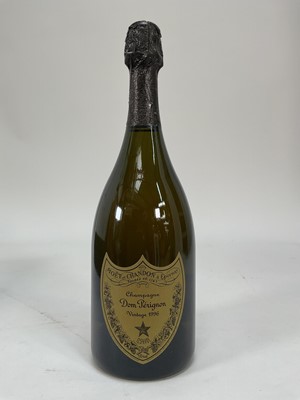 Lot 33 - One bottle, Champagne, Moët & Chandon Dom Perignon 1996 Vintage, boxed (damaged)