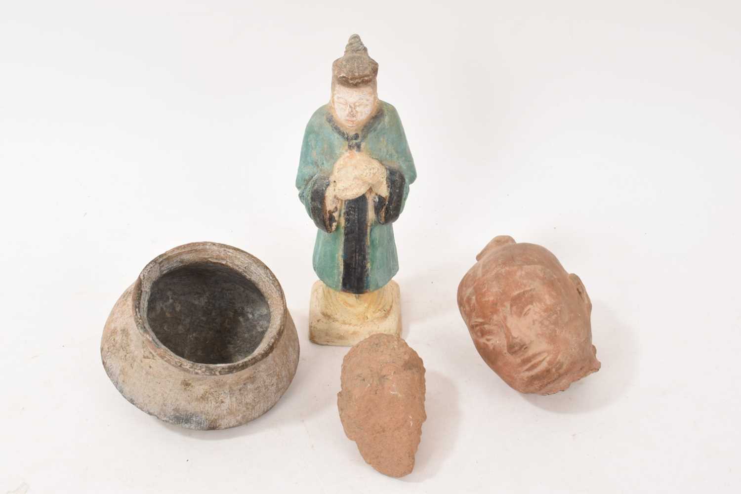 Lot Chinese tomb figure, two head fragments and bowl