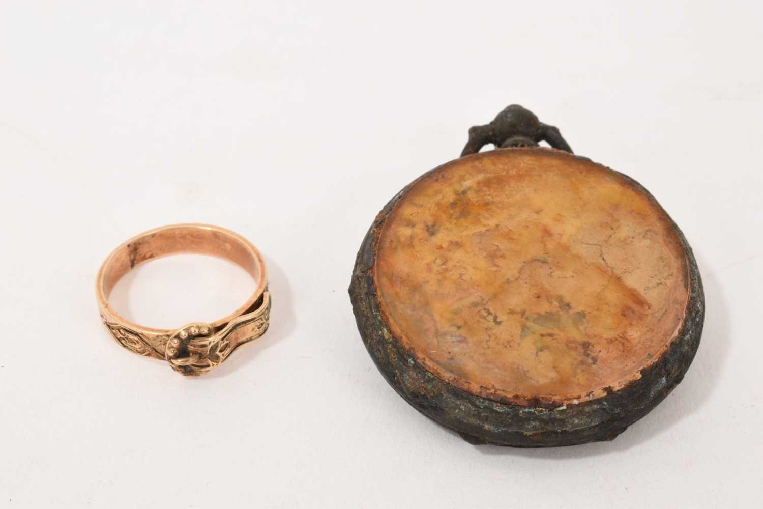 Lot Gold ring and pocket watch from shipwreck 'General Abbatucci' cargo