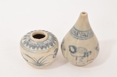 Lot Hoi An cargo circa 1450-80, five pieces of blue and white glazed pottery , and other shipwrecks pieces