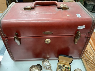 Lot 1078 - Collection of vintage costume jewellery to include an antique cameo brooch, micro mosaic clip etc