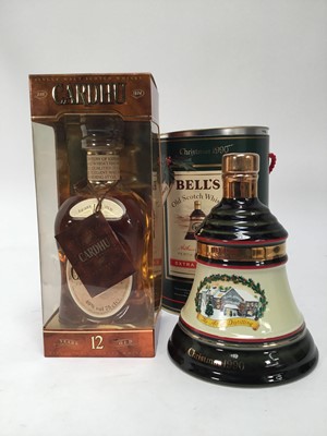 Lot 98 - Two bottles, Cardhu Single Malt Whisky, 40%, 75cl., boxed and a Bell's whisky decanter for Christmas 1990