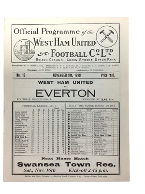 Lot 221 - West Ham v Everton November 9th 1929 Football League Division I - Ex binder