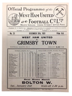 Lot 225 - West Ham v Grimsby Town December 26th 1931 Football League Division I - Ex binder