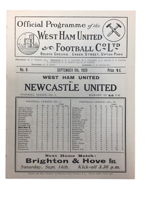 Lot 239 - West Ham v Newcastle United September 9th 1929 Football League Division I - Ex binder