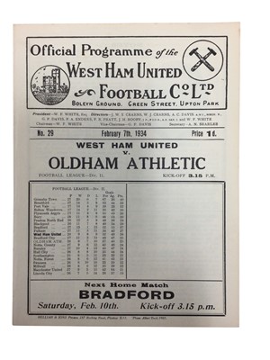 Lot 245 - West Ham v Oldham Athletic February 7th 1934 Football League Division II - Ex binder