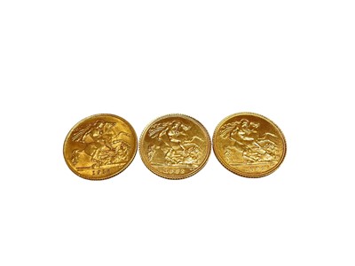 Lot 490 - G.B. - Mixed gold Half Sovereigns to include George V 1912 VF & Elizabeth II 1982 x 2 A UNC (3 coins)