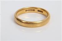 Lot 3287 - Gold (22ct) wedding ring. Size Q