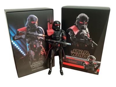 Lot 676 - Star Wars Hot Toys 1/6th scale Clone Trooper Jesse TMS064, Patrol Trooper MMS494, Purge Trooper TMS081Death Trooper TMS013 & Captain Plasma MMS328, all with boxes (DISPLAYED)